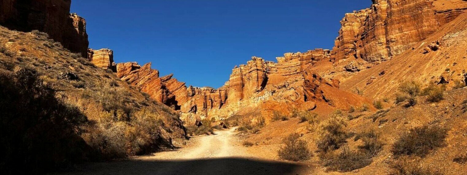 Тур «Озера Каинды, Кольсай, Черный и Чарынский каньоны»