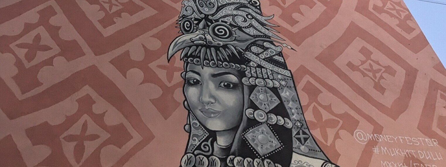 Экскурсия по стрит-арту с приглашенным художником-муралистом в —