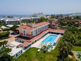 Pera Aura Resort Hotel