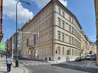 Ea Hotel New Town в Алматы