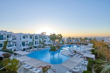 Jaz Neo Naama Bay в Алматы