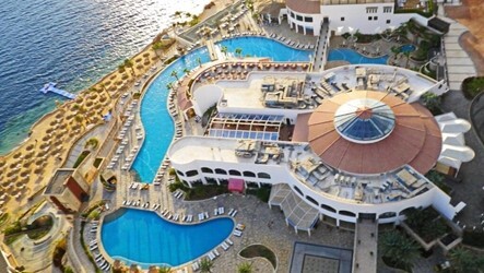 Reef Oasis Blue Bay Resort в Алматы