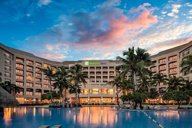 Holiday Inn Sanya Bay Resort Hotel в Алматы